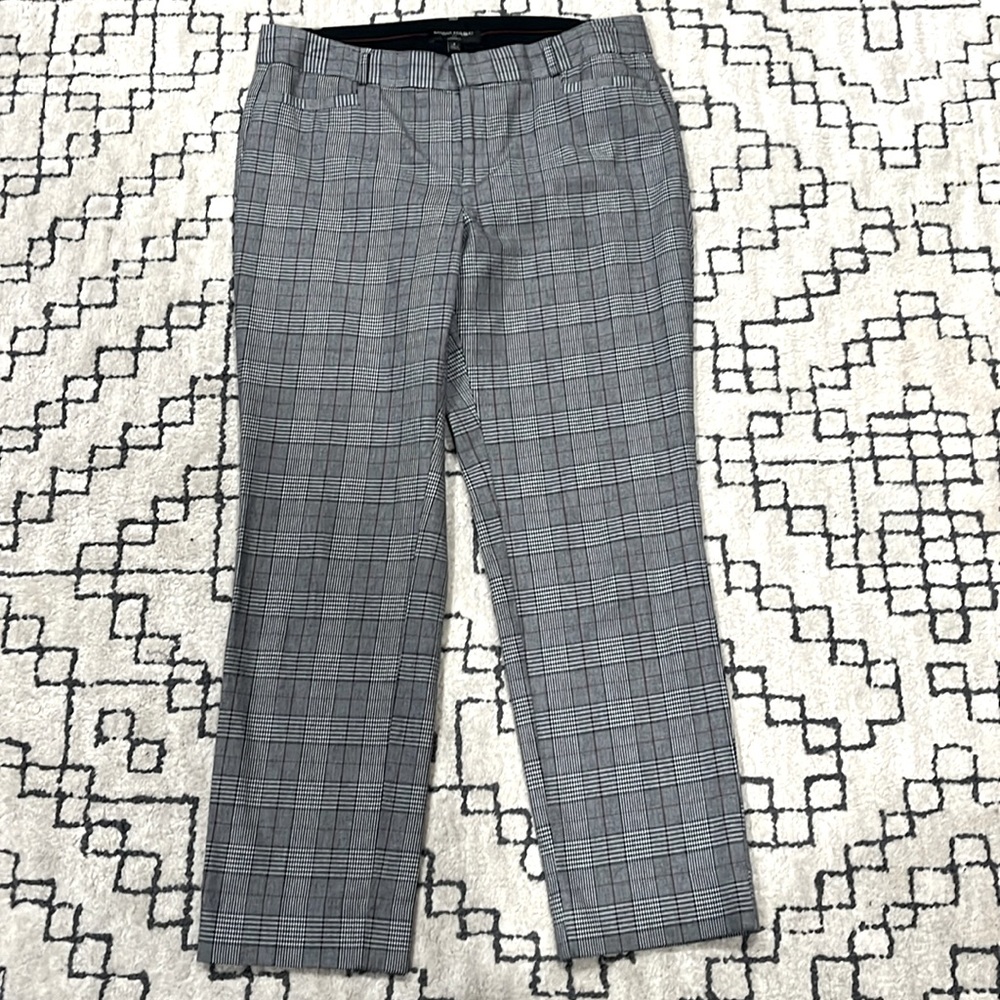 Banana Republic. Plaid cropped Dress pants. Size 8. - Picture 2 of 7